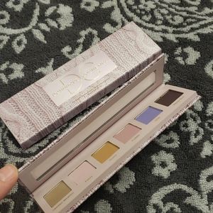 Dominique Cosmetics Eyeshadow Pallette